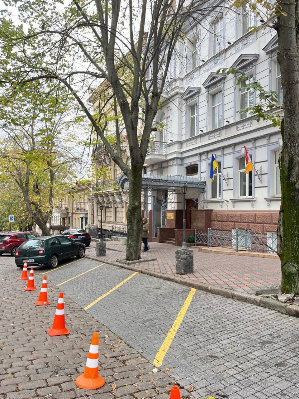 Continental Hotel Odesa Exterior photo